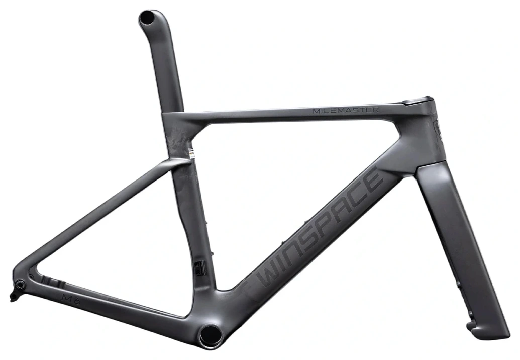 Winspace M6 in Carbon Black